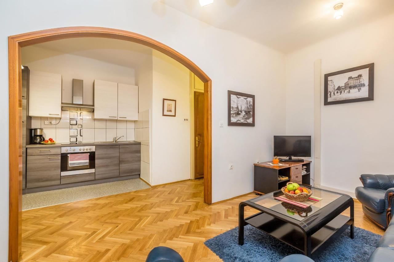 Apartment Juna Рийека Екстериор снимка