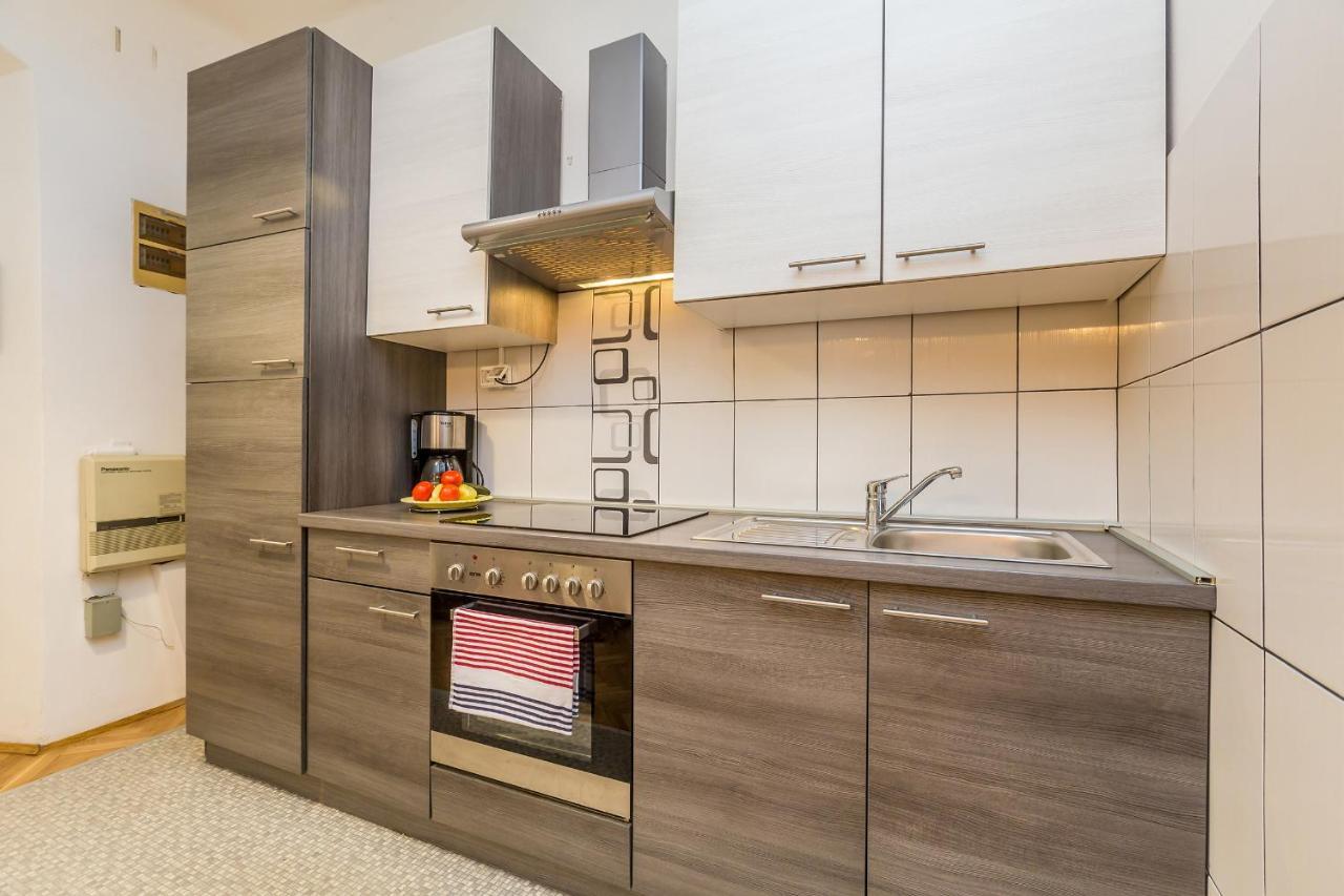 Apartment Juna Рийека Екстериор снимка