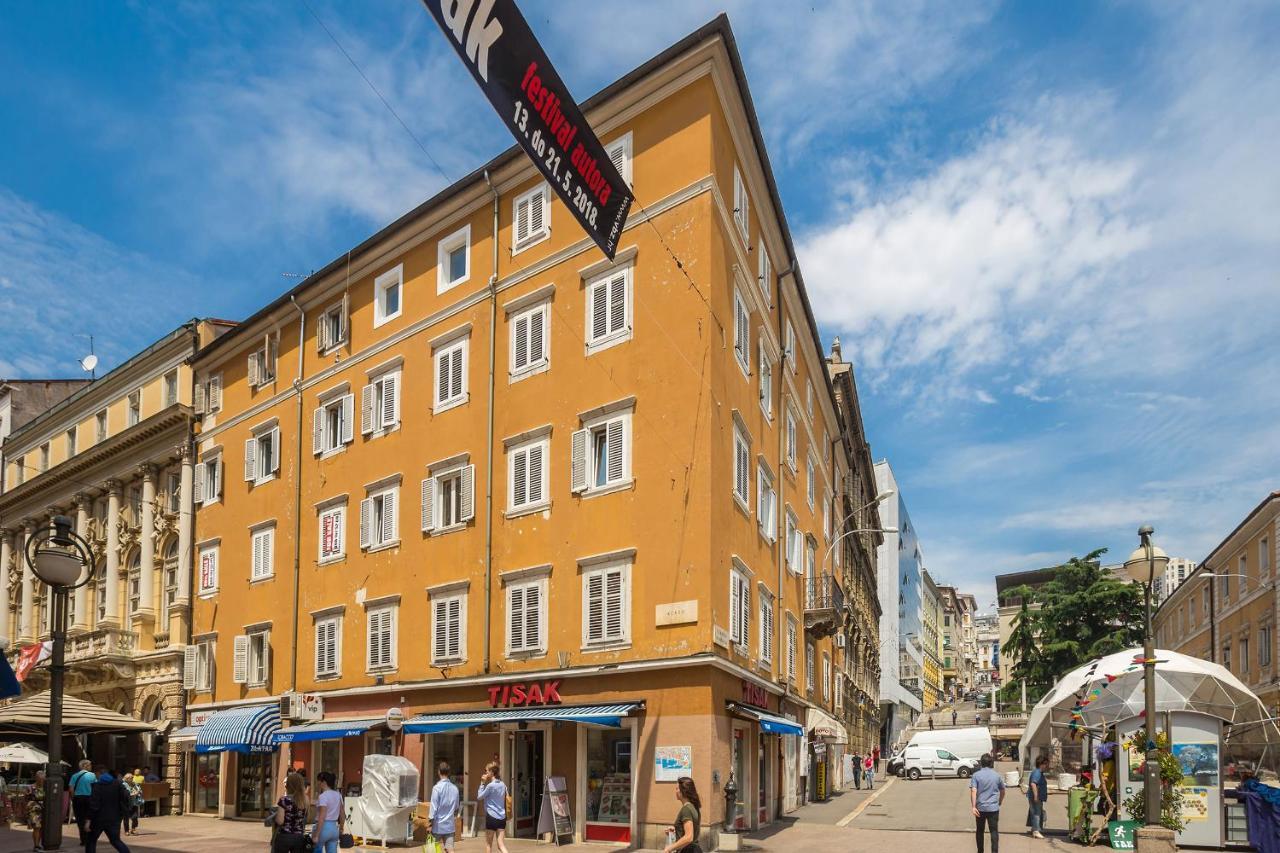 Apartment Juna Рийека Екстериор снимка